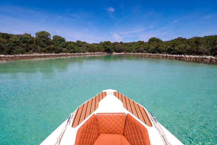 Zadar: Speedboat tour Best of 4 Islands 6 Stops with Lunch! - Starting at Zadar’s harbor: meeting Šime and skipper Tome
