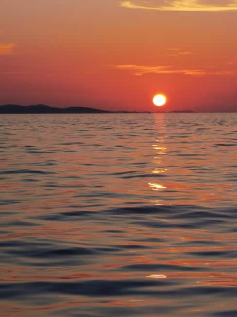 Zadar: Sunset boat tour with champagne - Why this Zadar sunset boat beats shore-watching