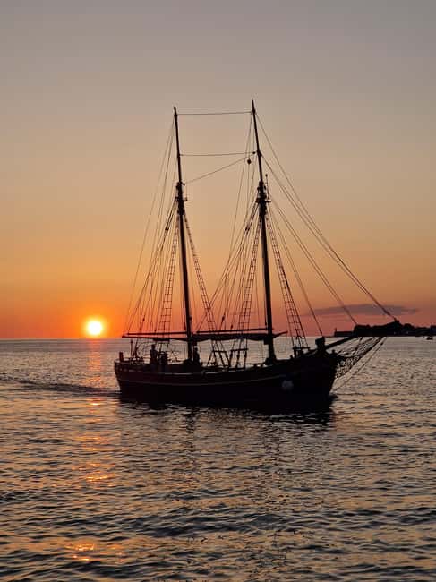 Zadar: Sunset Cruise on Traditional Boat with Wine - Meet Branimir at the Pier by the Little White Lighthouse