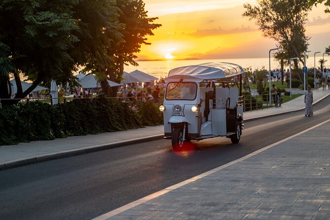 Zadar: Sunset Panorama Tour with Eco Tuk Tuk - Široka ulica promenade: finishing with an easy stroll