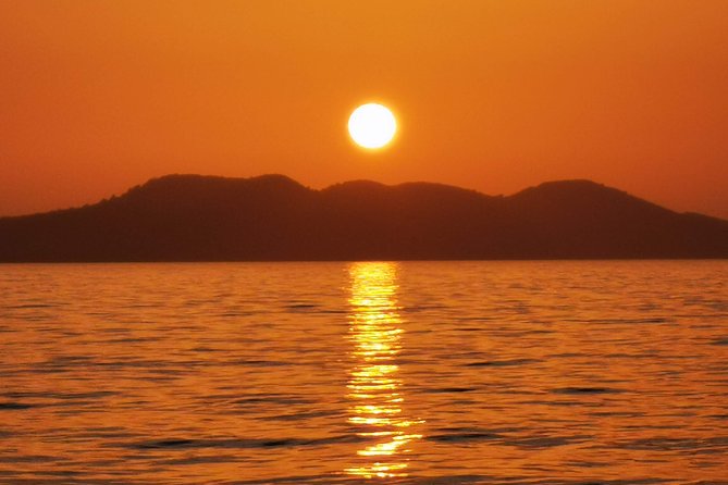 Zadar Sunset sailing experience - Sliding down the promenade, then turning toward sunset