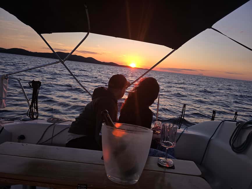 Zadar Sunset under sails experience - Why sailing over motoring makes the experience feel different