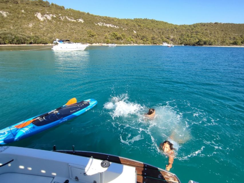 Zadar: Three Islands Private Boat Tour - Ošljak’s coves: the longest snack-and-swim window