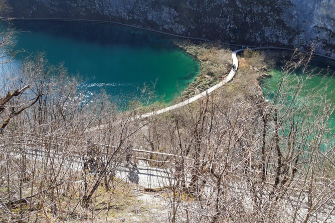 Zadar to Plitvice lakes: Guided tour with pre-booked tickets - The included boat ride and electric train: what you’re buying