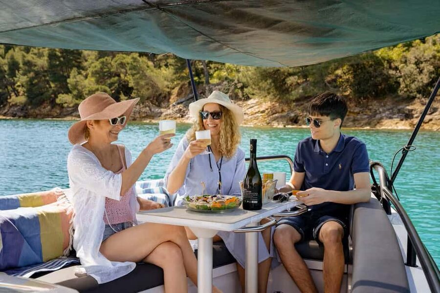 Zadar: Ugljan and Preko Islands SpeedBoat Tour —with Drinks - Ošljak: A Short Break With Photo Time and Easy Splashing