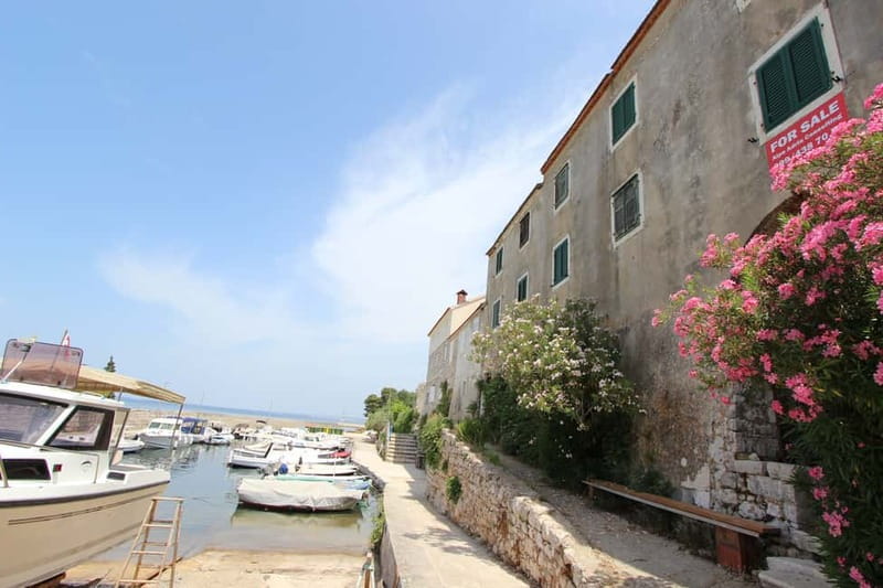 Zadar: Ugljan and Preko Islands SpeedBoat Tour —with Drinks - Preko on Ugljan: Village Time, Walking Breaks, and Another Swim Window