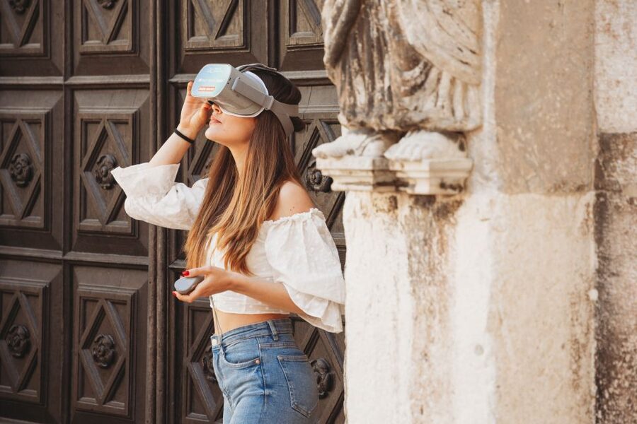 Zadar: Virtual Reality Guided History Walking Tour - Where You Meet: Finding the Tour by the Sea Gate