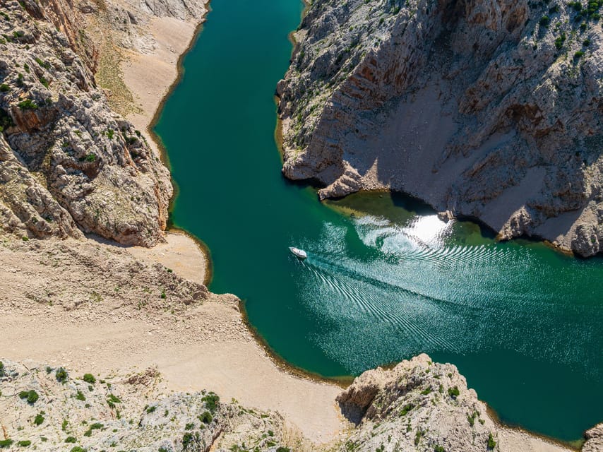 Zrmanja river & 3 Croatian seas boat tour - Up the Zrmanja River Canyon: Cliffs and the Winnetou Turnaround